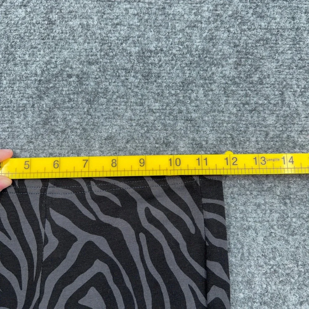 Old Navy Zebra Print‎ Girls XL 14-16 Cotton Black Gray Flare Leggings